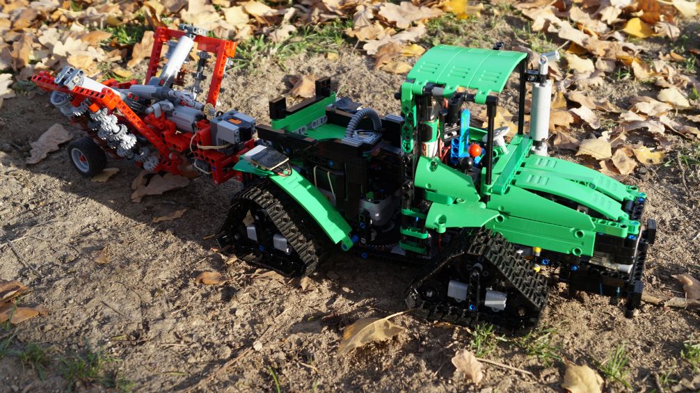 CrawlerTractor